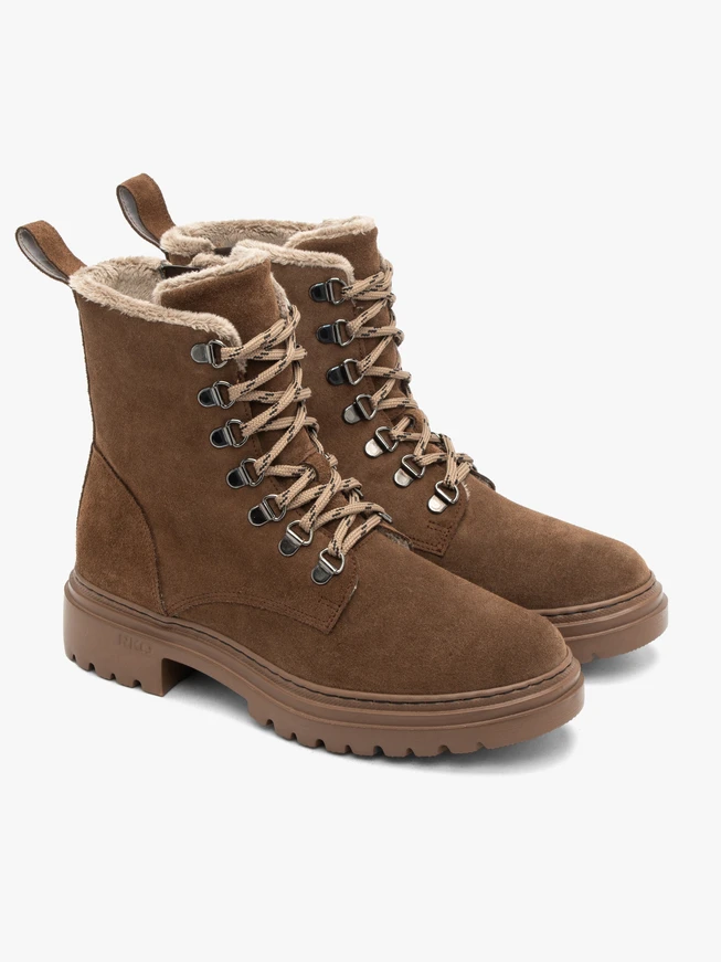 Braune Schnürstiefel