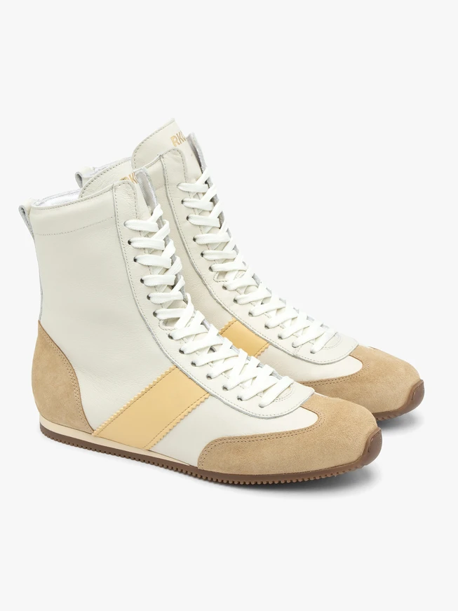 Knöchelhohe Sportschuhe in Weiß und Beige