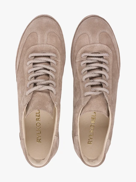 Sandfarbene Veloursleder-Sneakers
