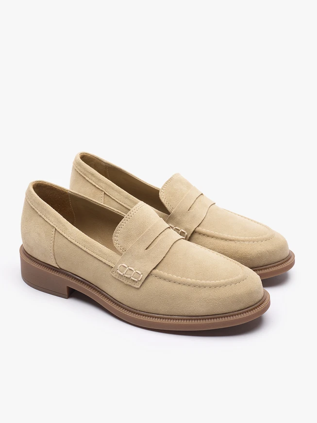 Mokassins aus sandfarbenem Veloursleder