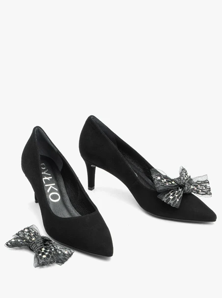 Black Women's Pumps with Removable Bow