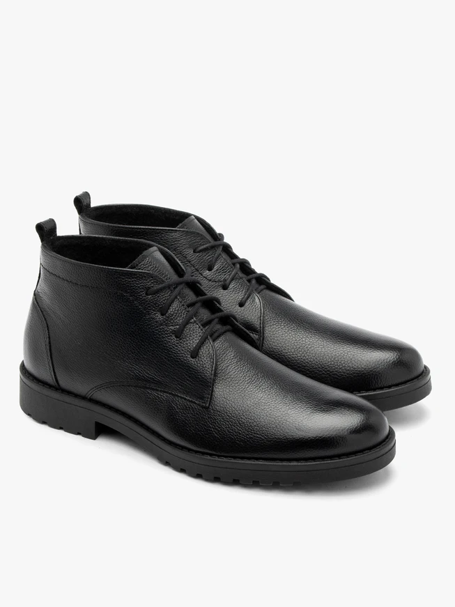 Schwarze Herrenstiefel aus Vollnarbenleder