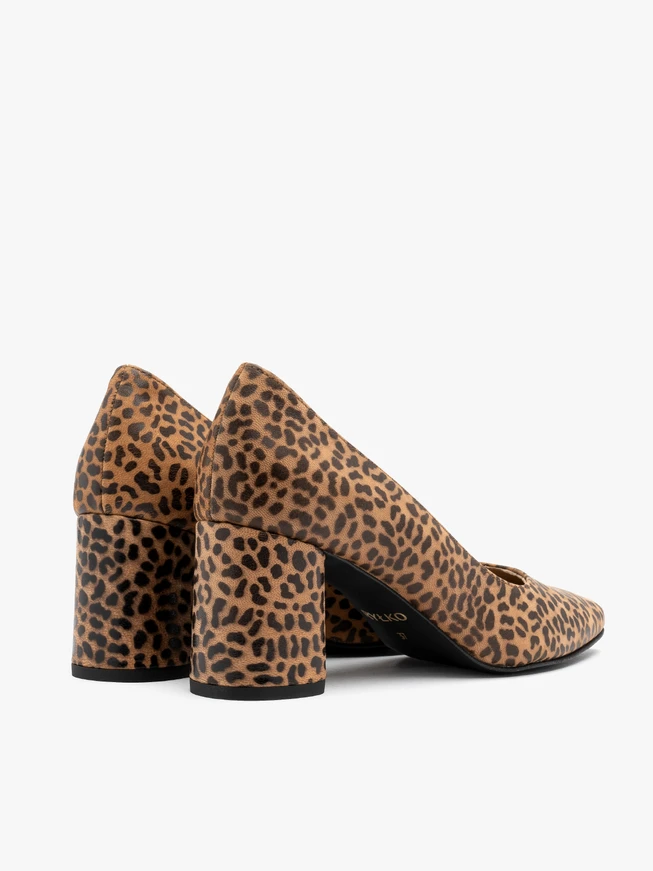 Leopard-print pumps with round block heel