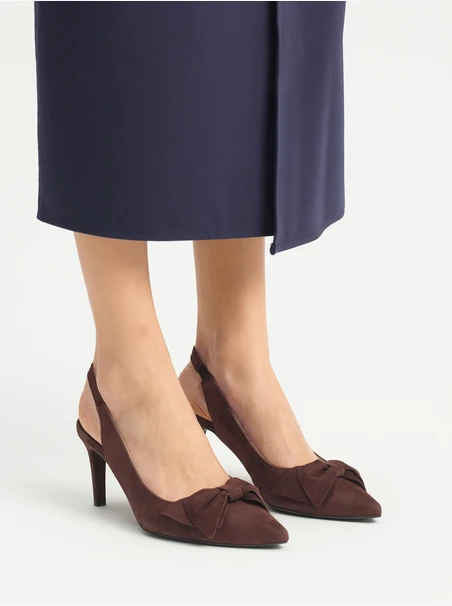 Slingback-Pumps aus Velours mit Schleifenverzierung