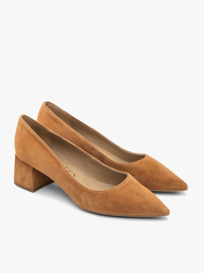 Rote Veloursleder-Pumps