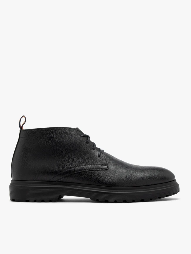 Black short men’s lace-up boots with light sole