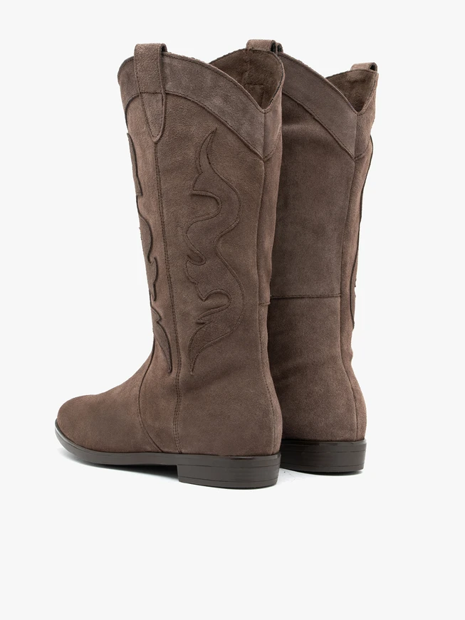 Braune Cowboystiefel mit dekorativer Stickerei