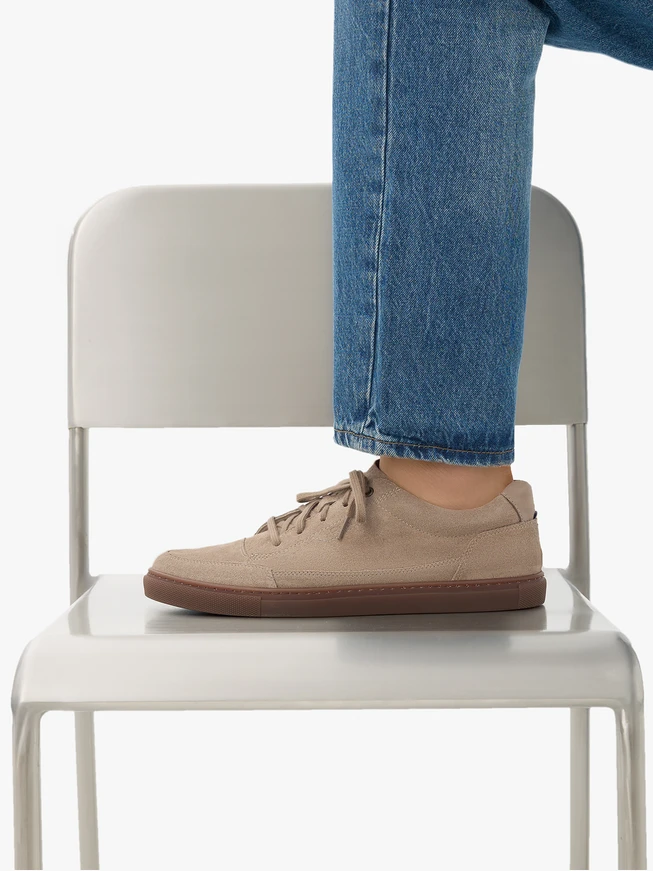 Beige Sporthalbschuhe