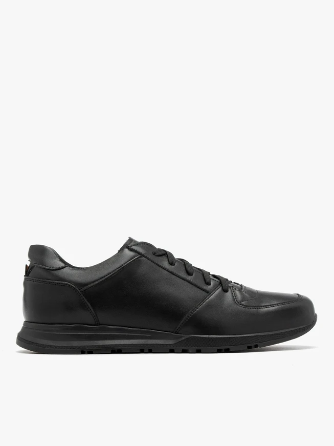 Schwarze Sportschuhe für Männer