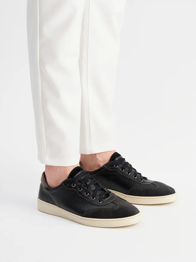 Schwarze Schnürhalbschuhe für Männer