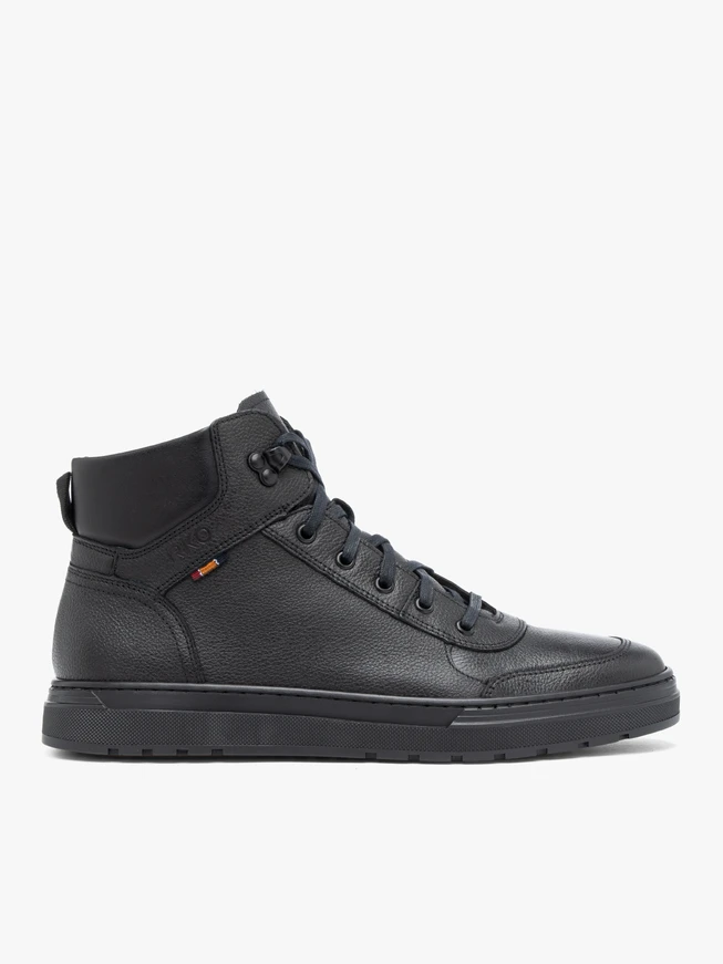 Schwarze isolierte Stiefel