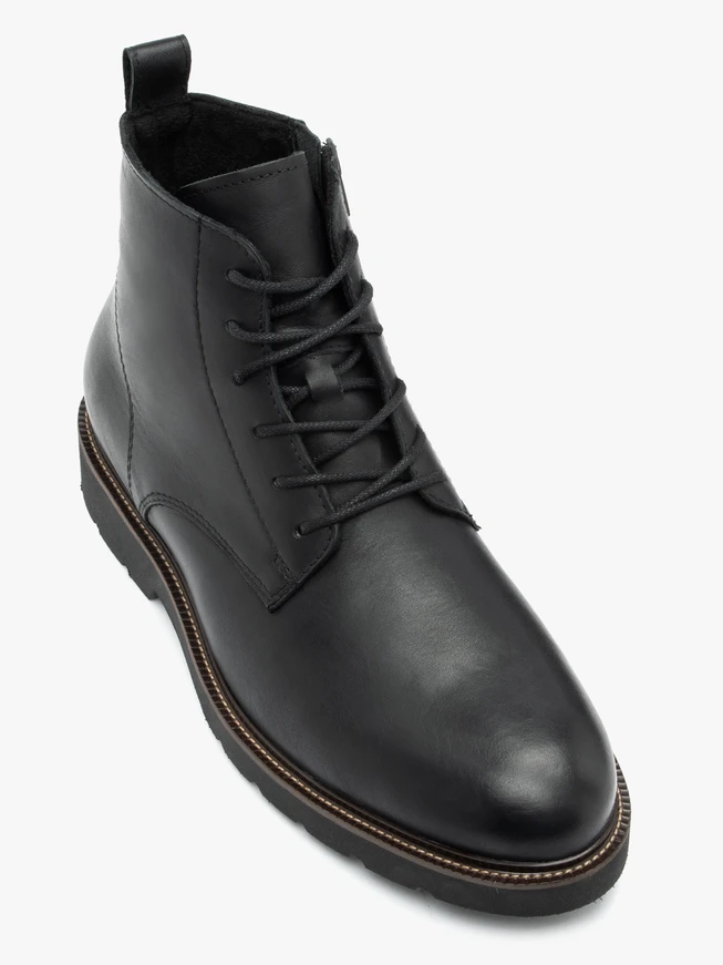 Men’s black leather boots