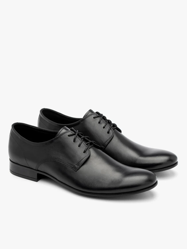 Schwarze klassische Herrenschuhe