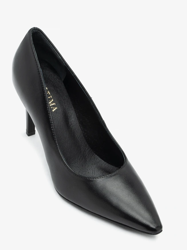 Stilettos aus schwarzem Leder