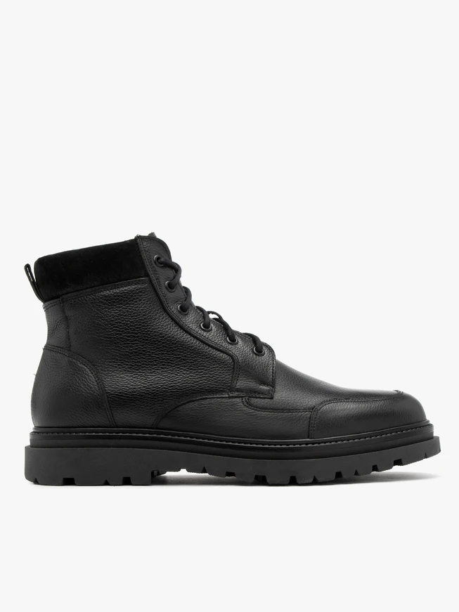 Chunky men’s boots with decorative upper
