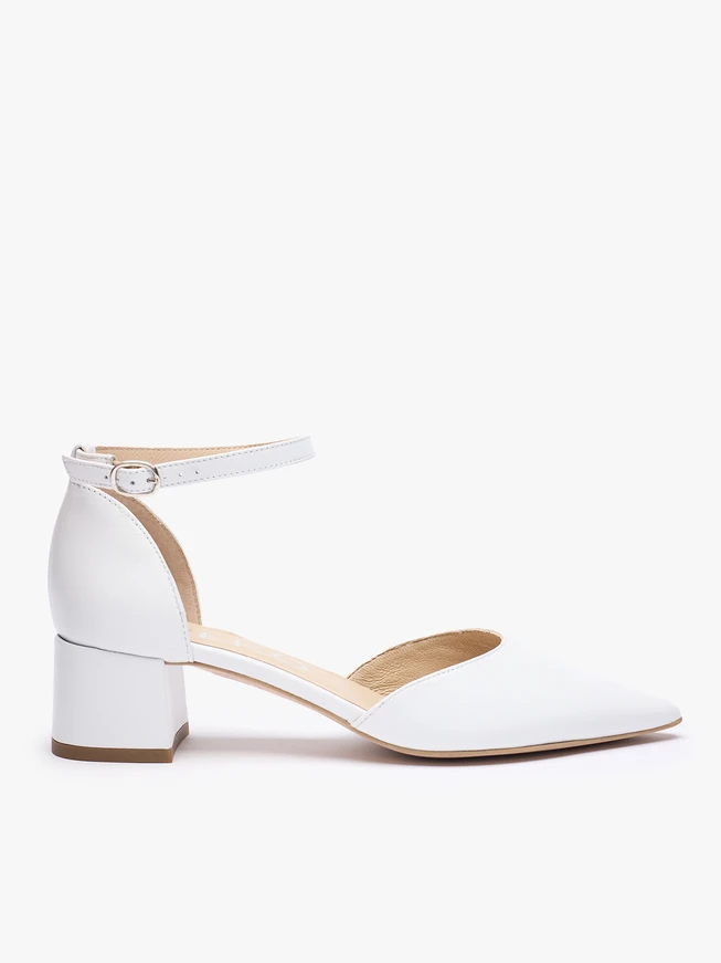 Weiße Stiletto-Pumps für die Braut