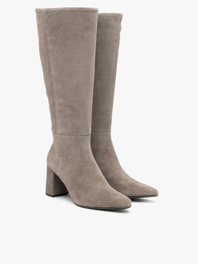 Graue Stiefel mit breitem Schaft