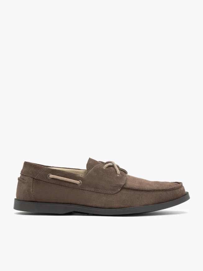 Braune Schnürhalbschuhe