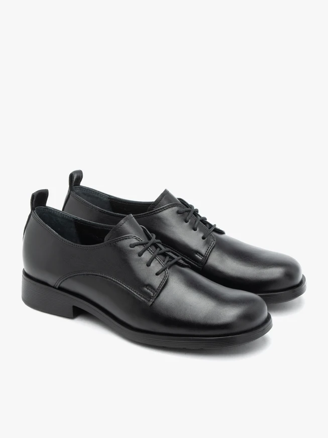 Black women’s lace-up shoe