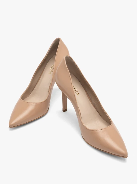 Beigefarbene hohe Stiletto-Pumps