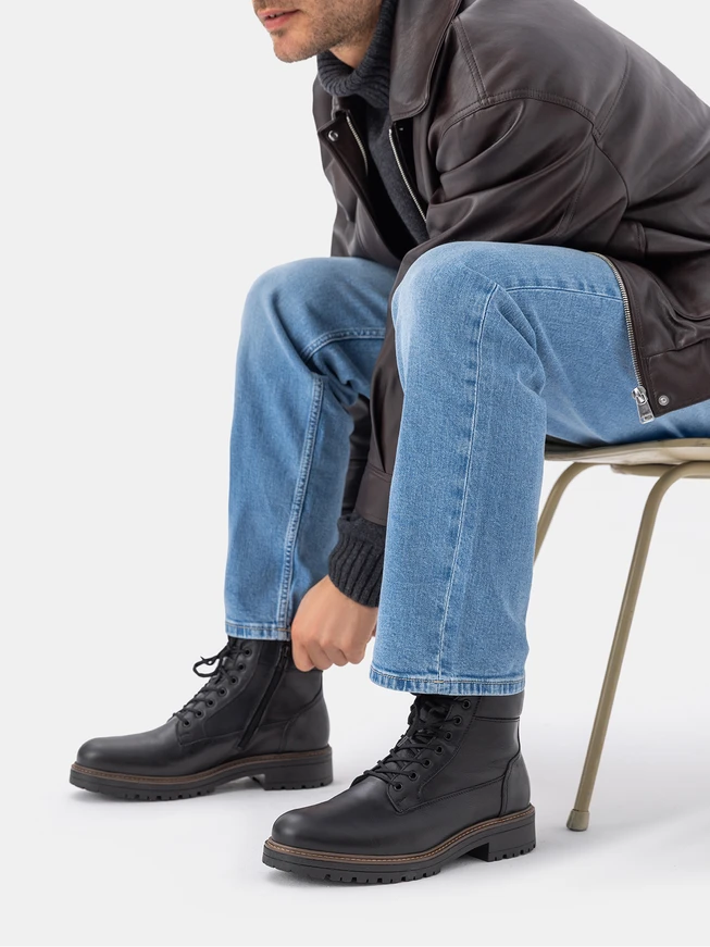 Schwarze Freizeitstiefel