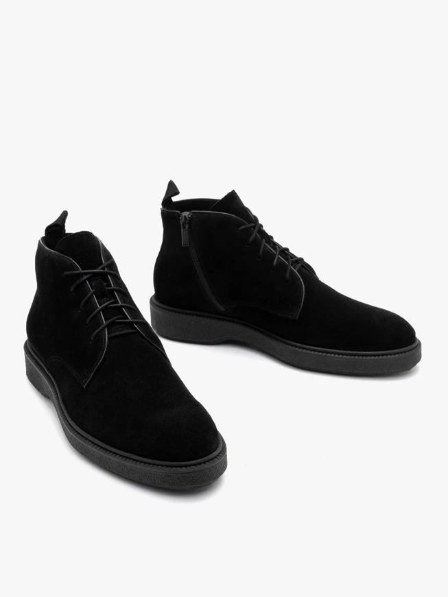 Herrenstiefel aus Velours im Freizeitstil