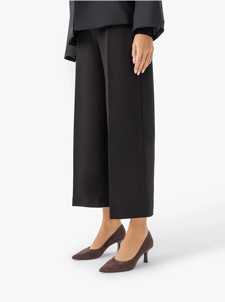 Braune Stiletto-Pumps aus Leder