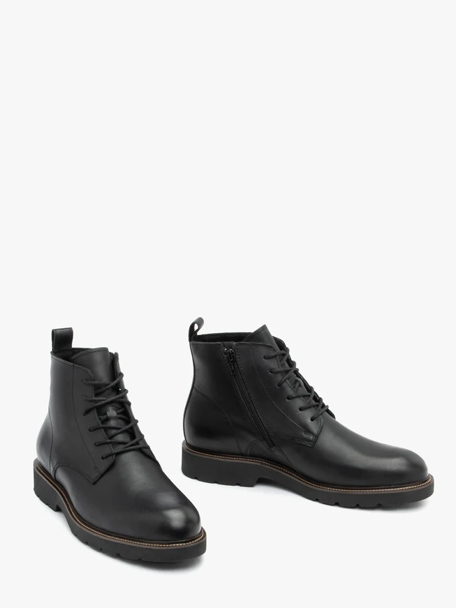 Men’s black leather boots