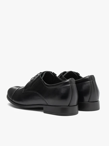 Schwarze klassische Herrenschuhe