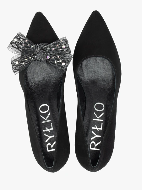 Black Women's Pumps with Removable Bow