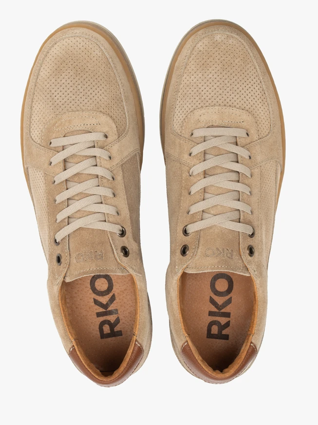Beige sportliche Halbschuhe mit Perforationen