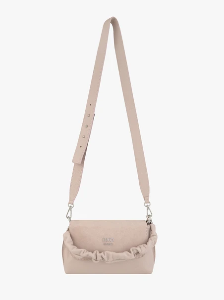 Jasnoróżowa torebka flap bag