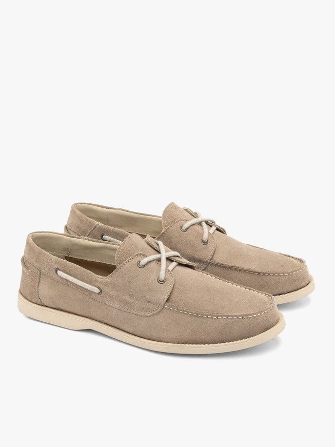 Beigefarbene Schnürhalbschuhe