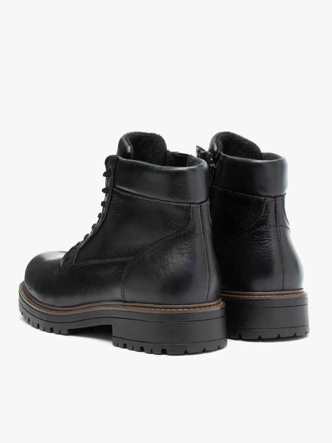Schwarze Freizeitstiefel