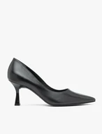 Schwarze Pumps mit Flare-Absatz