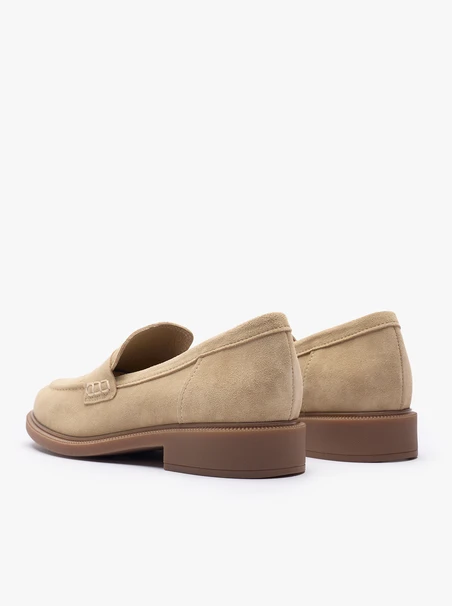 Mokassins aus sandfarbenem Veloursleder