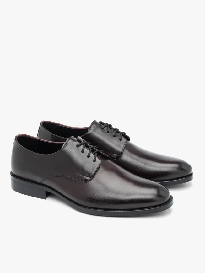 Kastanienbraune Premium-Schuhe