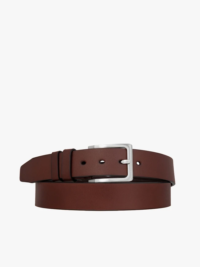Men’s dark brown leather belt