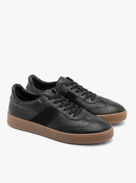 Black sporty men’s shoes with beige sole