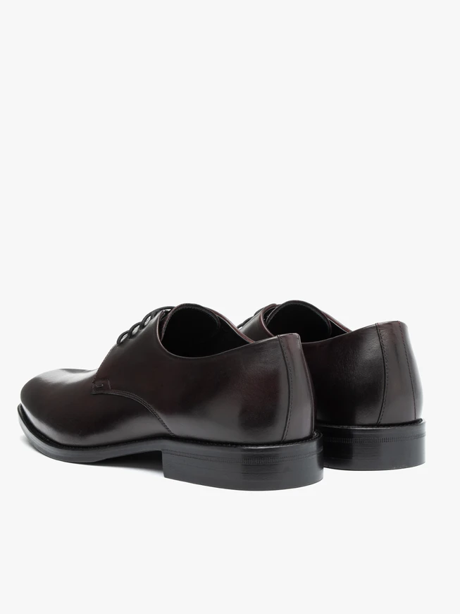 Kastanienbraune Premium-Schuhe