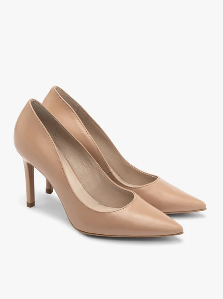 Beigefarbene hohe Stiletto-Pumps