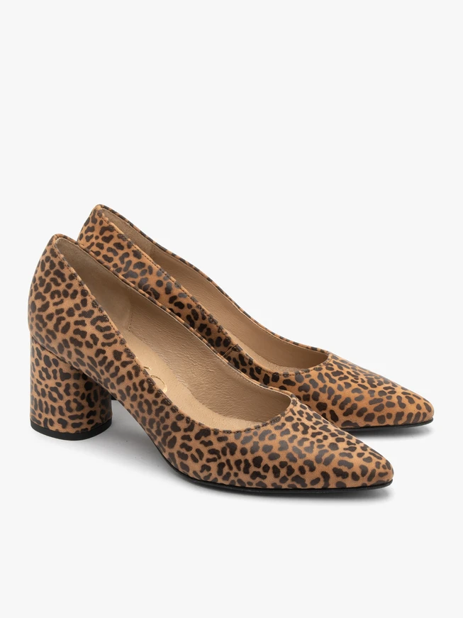 Leopard-print pumps with round block heel