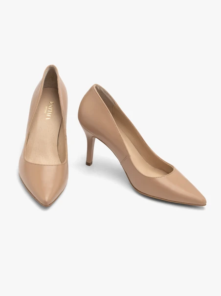 Beigefarbene Stiletto-Pumps