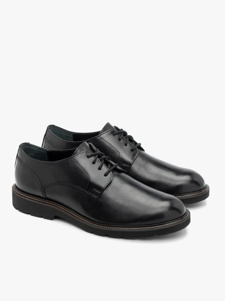 Black classic men’s lace-up shoes