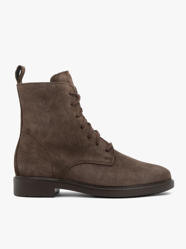 Braune Velourslederstiefel