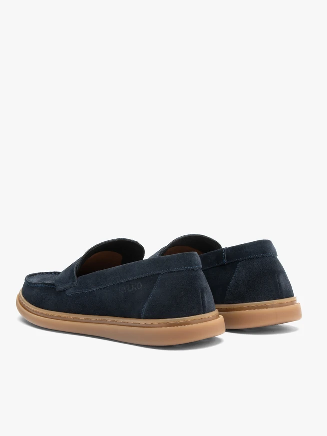 Mokassins aus marineblauem Veloursleder