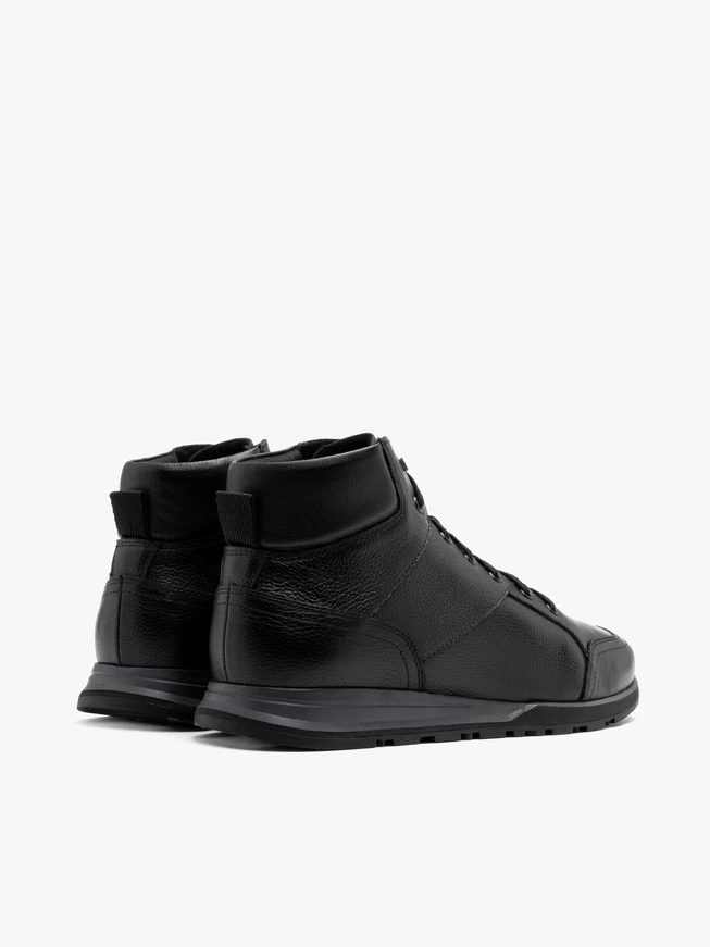 Black sporty men’s ankle boots