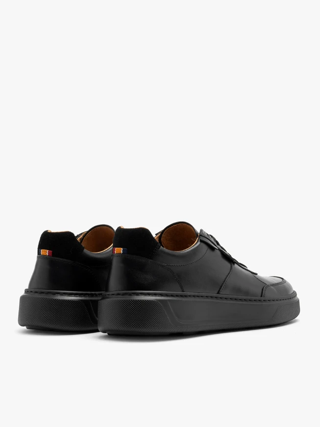 Black men’s sporty shoes with chunky sole