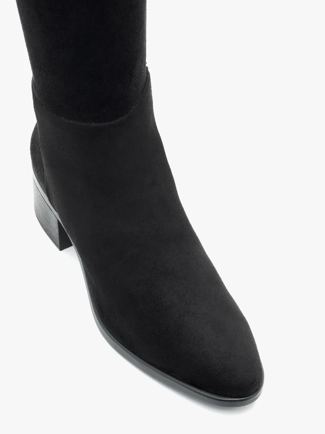 Women’s black boots