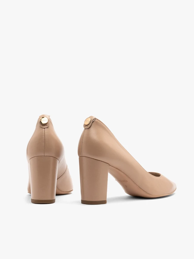 Beigefarbene Pumps mit Stiletto-Absatz